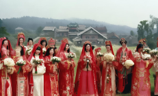 邵东宗祠集体婚礼倡导新风，30对新人传承“三书六礼”古制，共谱文明新篇