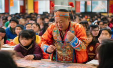 隆回滩头年画传承人走进校园，百名学生共赴非遗技艺之旅